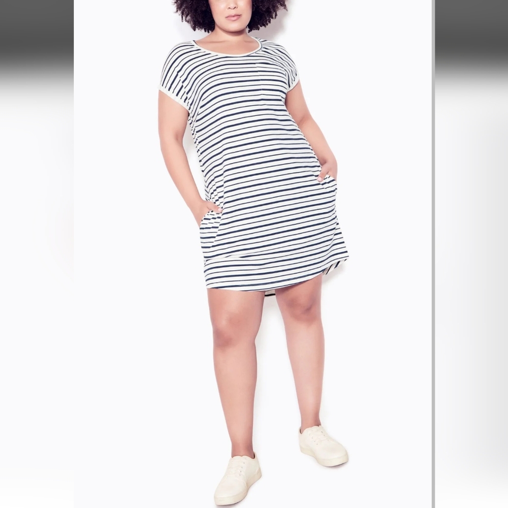 NWT Zim & Zoe Plus Size Summer Day Stripe Dress In White/Navy Combo 22/24 (3X)